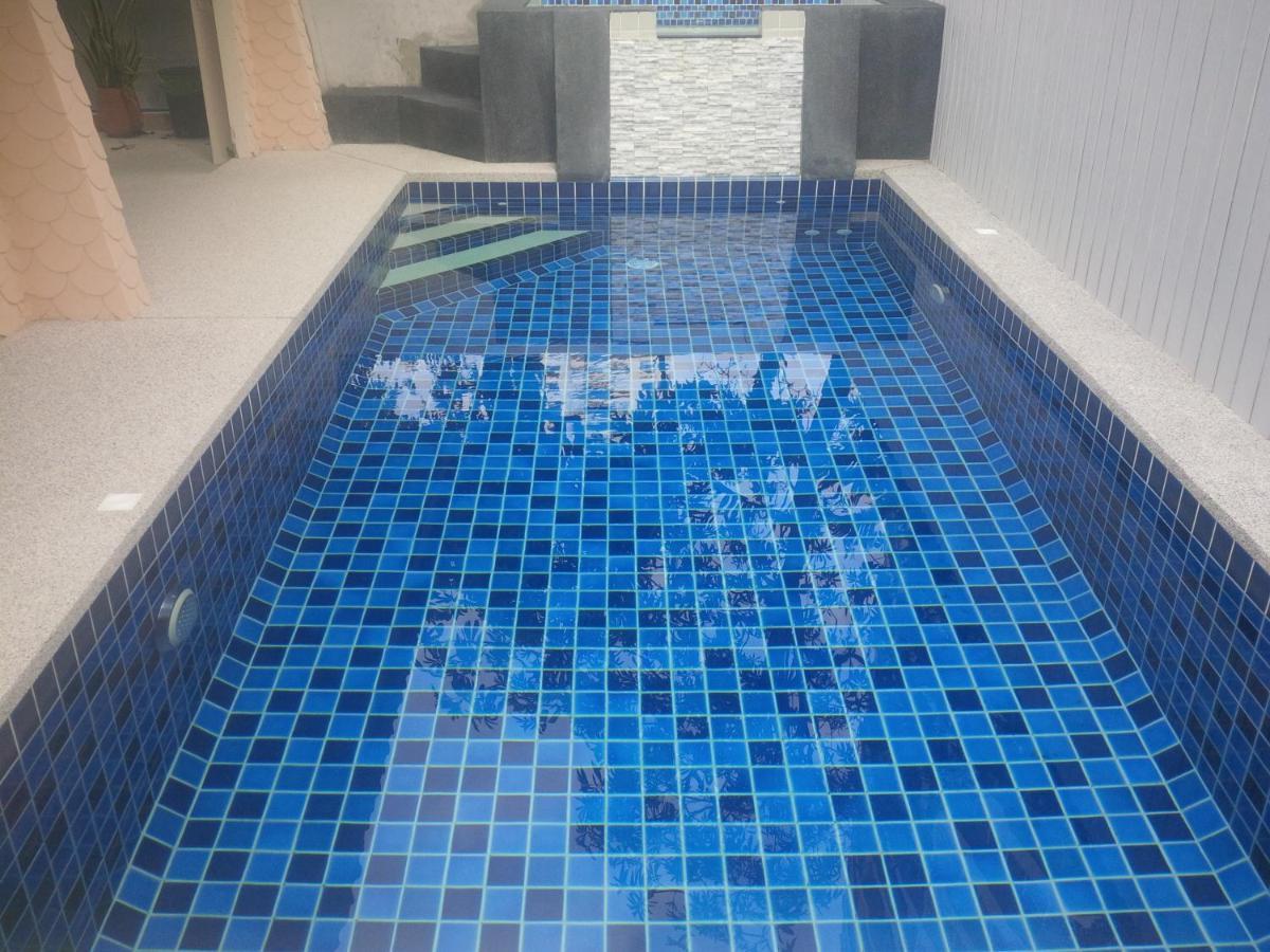 Villa Rosa With Private Pool And Jacuzzi 100M To Beach Pattaya ภายนอก รูปภาพ
